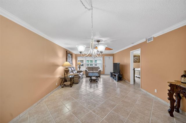 18730 Stewart Circle 7, Boca Raton, FL 33496