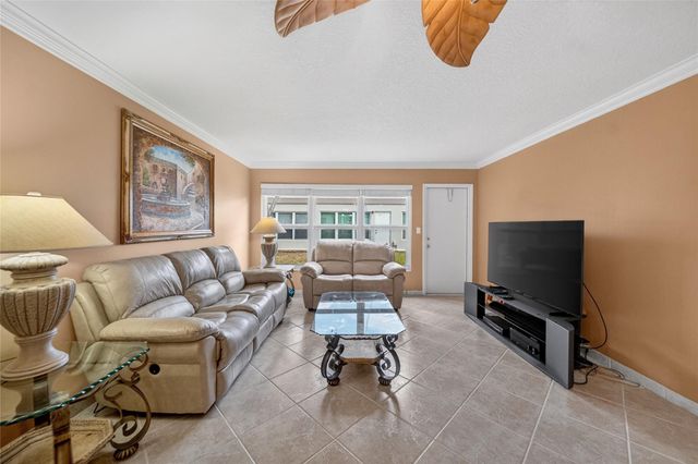 18730 Stewart Circle 7, Boca Raton, FL 33496