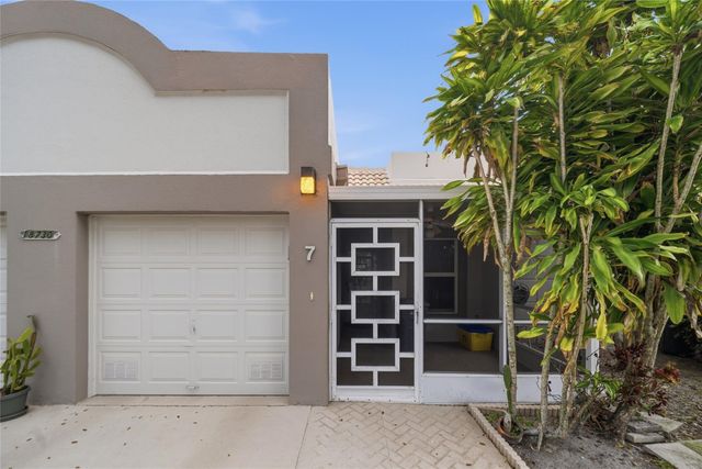 18730 Stewart Circle 7, Boca Raton, FL 33496