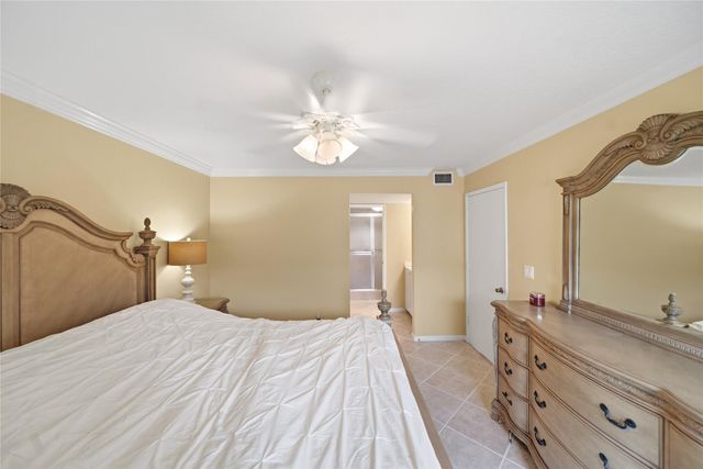 18730 Stewart Circle 7, Boca Raton, FL 33496