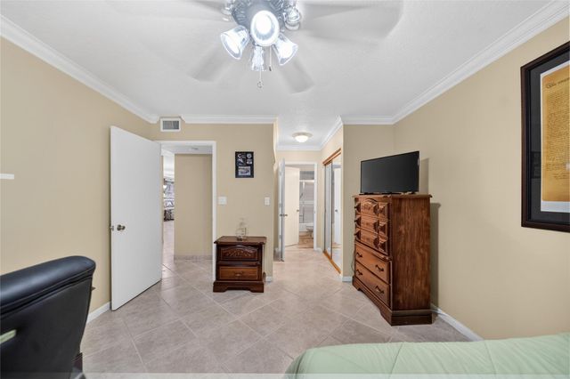 18730 Stewart Circle 7, Boca Raton, FL 33496