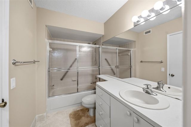 18730 Stewart Circle 7, Boca Raton, FL 33496