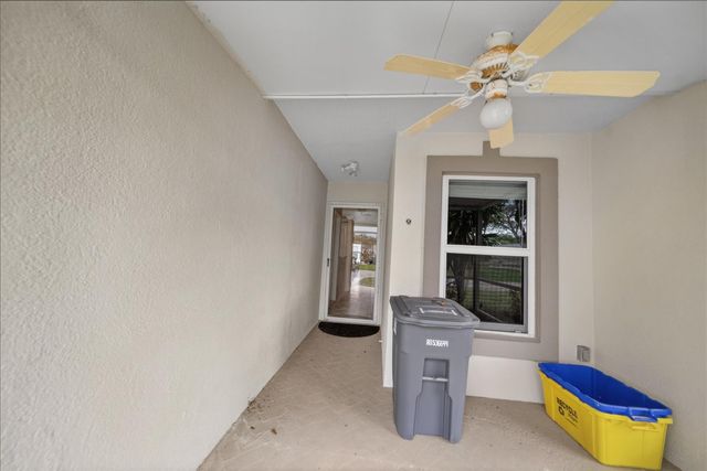 18730 Stewart Circle 7, Boca Raton, FL 33496