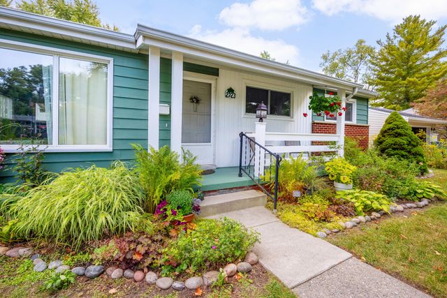 2723 Radcliffe Avenue, Ann Arbor, MI 48104