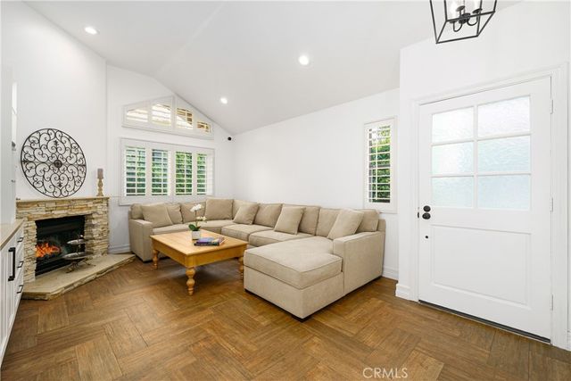 20 Wintermist 86, Irvine, CA 92614