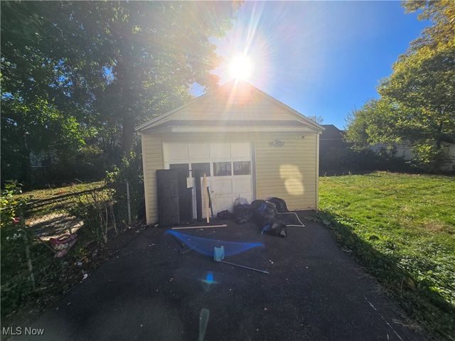 3616 Independence Road, Cleveland, OH 44105