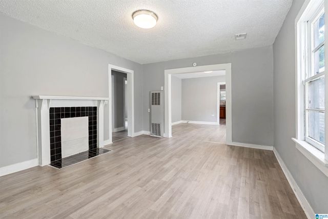1825 18TH STREET, Birmingham, AL 35218
