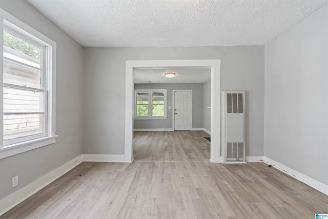 1825 18TH STREET, Birmingham, AL 35218
