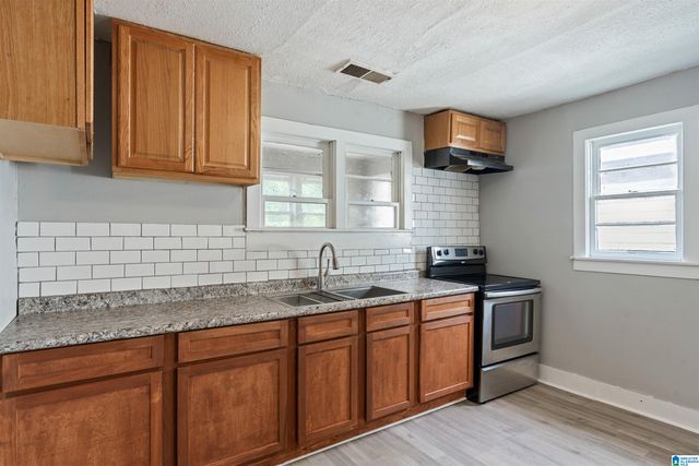 1825 18TH STREET, Birmingham, AL 35218