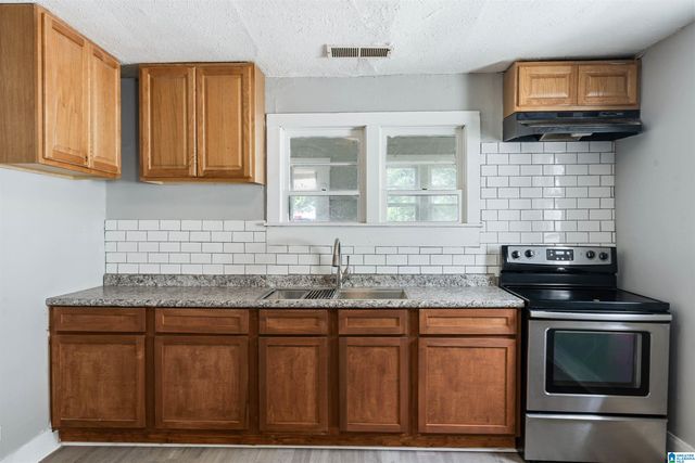 1825 18TH STREET, Birmingham, AL 35218