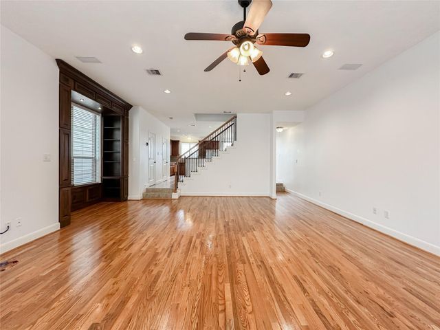 1727 Stacy Crest, Houston, TX 77008