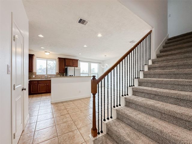 1727 Stacy Crest, Houston, TX 77008