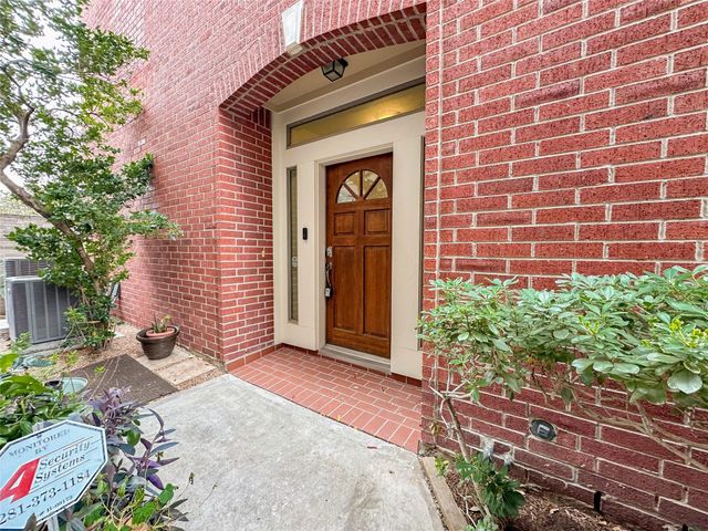 1727 Stacy Crest, Houston, TX 77008