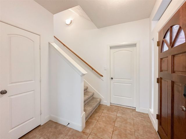 1727 Stacy Crest, Houston, TX 77008