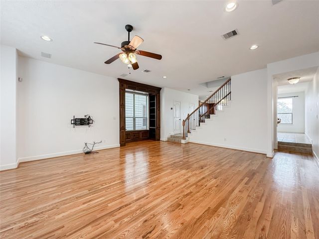 1727 Stacy Crest, Houston, TX 77008