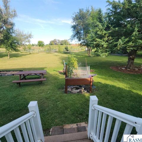 111 Hosanna Court, Mankato, MN 56001