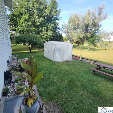 111 Hosanna Court, Mankato, MN 56001