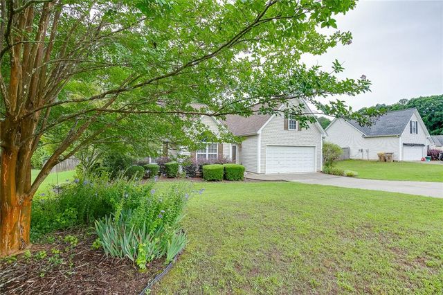387 Joshua Way, Hoschton, GA 30548