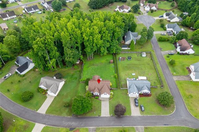 387 Joshua Way, Hoschton, GA 30548