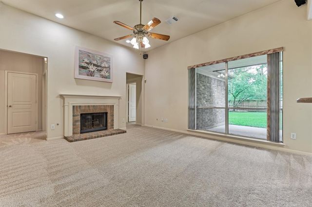 38 Tranquil Glade Place, The Woodlands, TX 77381