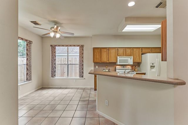 38 Tranquil Glade Place, The Woodlands, TX 77381