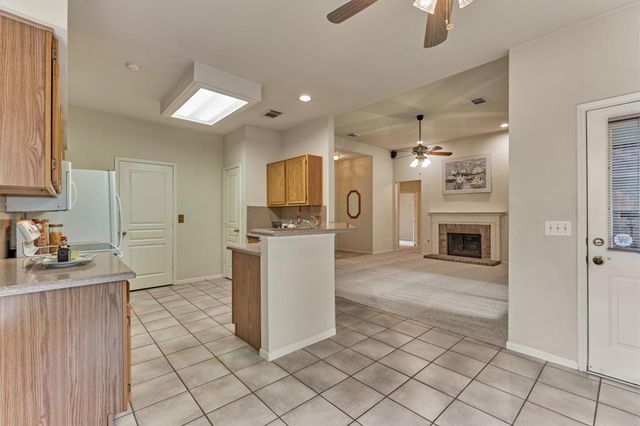 38 Tranquil Glade Place, The Woodlands, TX 77381