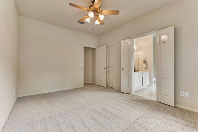 38 Tranquil Glade Place, The Woodlands, TX 77381