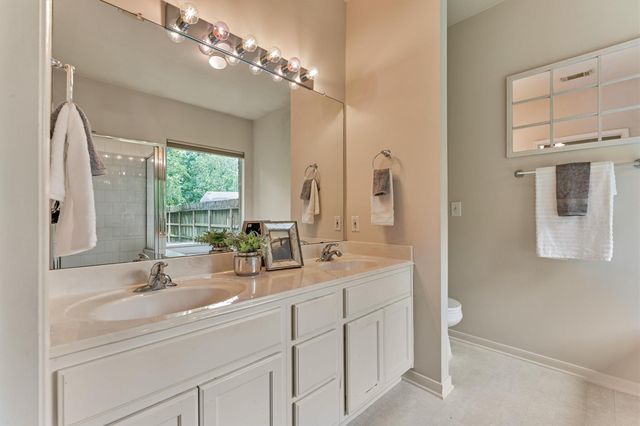 38 Tranquil Glade Place, The Woodlands, TX 77381