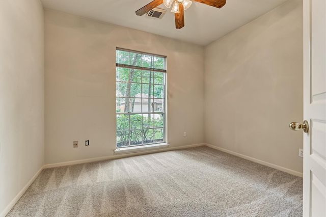 38 Tranquil Glade Place, The Woodlands, TX 77381