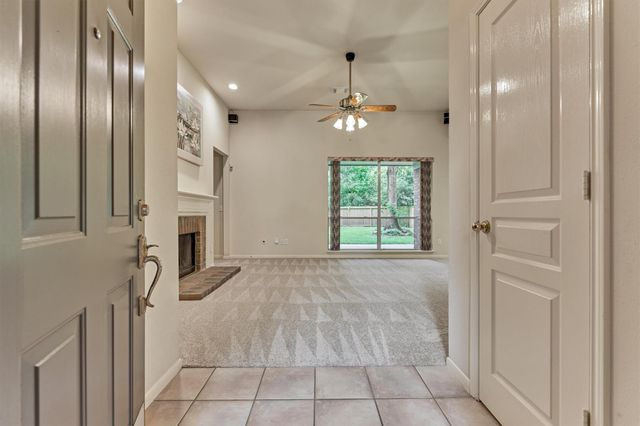 38 Tranquil Glade Place, The Woodlands, TX 77381