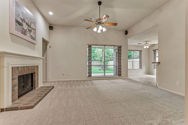38 Tranquil Glade Place, The Woodlands, TX 77381