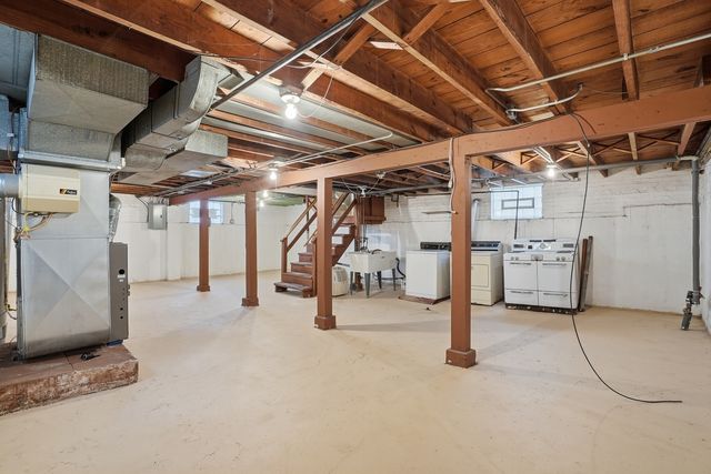 10941 S Avenue C, Chicago, IL 60617