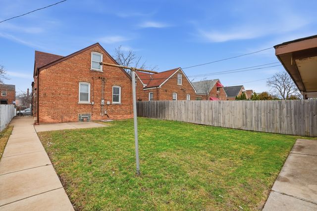 10941 S Avenue C, Chicago, IL 60617