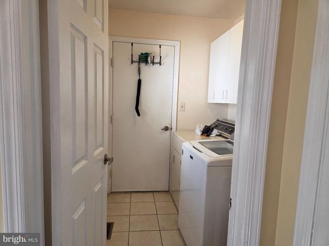 7 DANIEL WEBSTER AVE #B, Monroe Township, NJ 08831