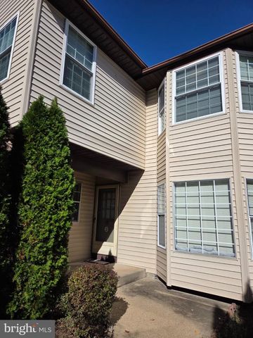 7 DANIEL WEBSTER AVE #B, Monroe Township, NJ 08831
