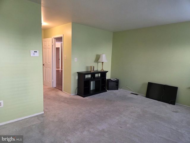 7 DANIEL WEBSTER AVE #B, Monroe Township, NJ 08831