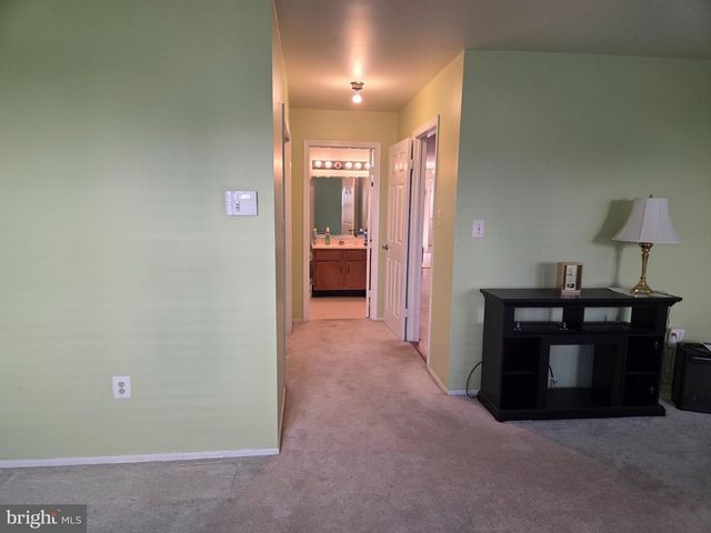 7 DANIEL WEBSTER AVE #B, Monroe Township, NJ 08831