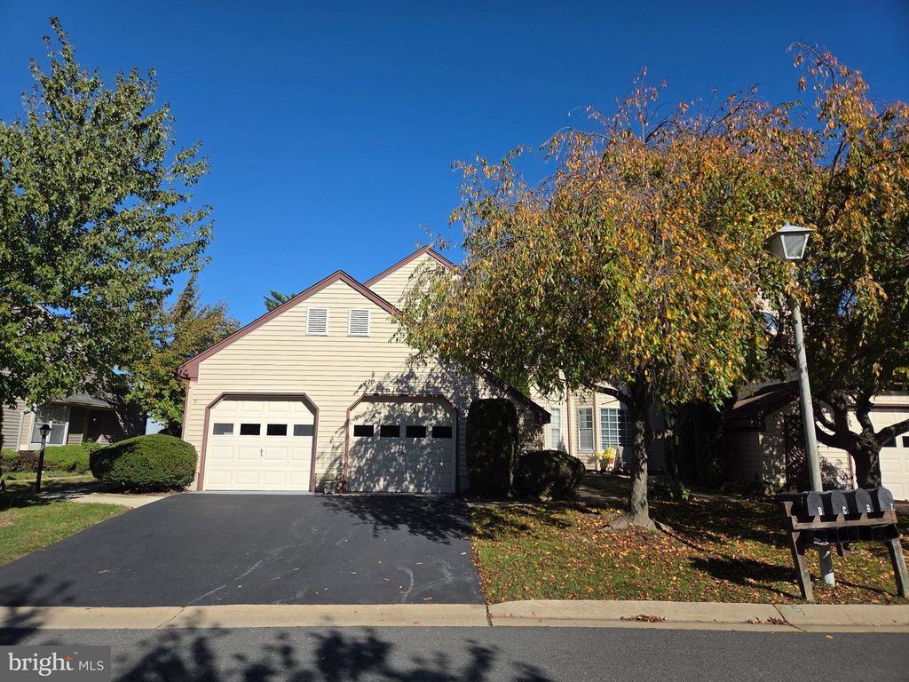 7 DANIEL WEBSTER AVE #B, Monroe Township, NJ 08831