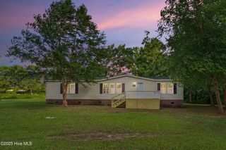 2126 Malpass Corner Road, Burgaw, NC 28425