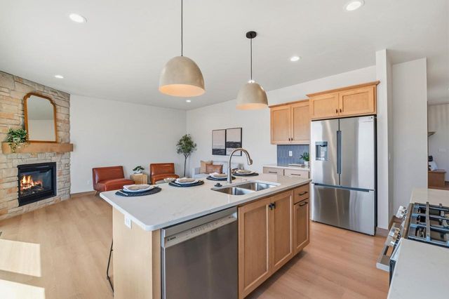 1849 LONDON ROAD, Green Bay, WI 54311