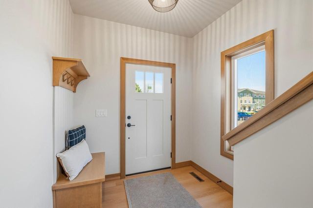 1849 LONDON ROAD, Green Bay, WI 54311