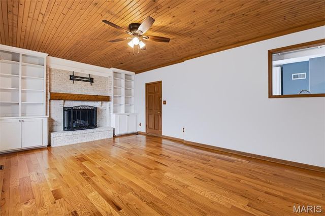 6617 E Yorkshire Drive, Affton, MO 63123