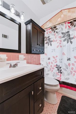 6617 E Yorkshire Drive, Affton, MO 63123