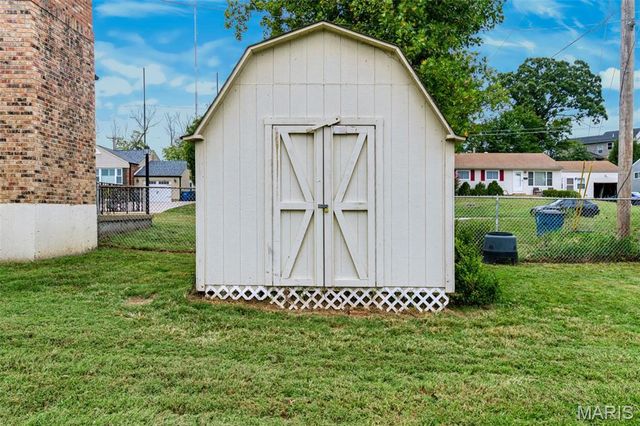 6617 E Yorkshire Drive, Affton, MO 63123