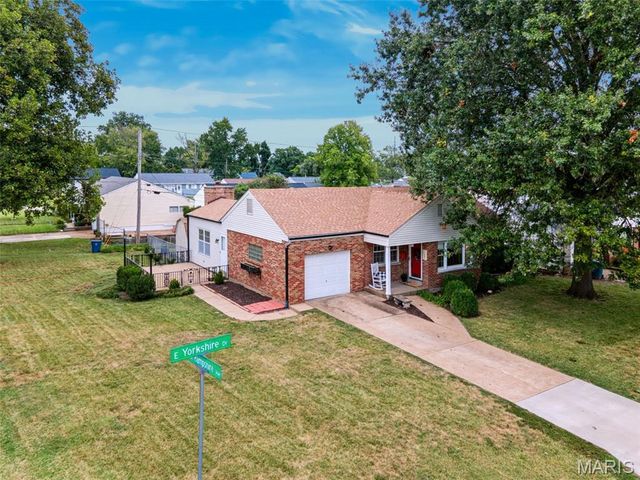 6617 E Yorkshire Drive, Affton, MO 63123