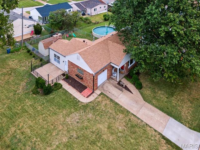 6617 E Yorkshire Drive, Affton, MO 63123