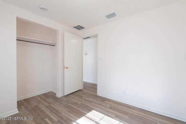 1749 MERIVALE Road S, Jacksonville, FL 32208