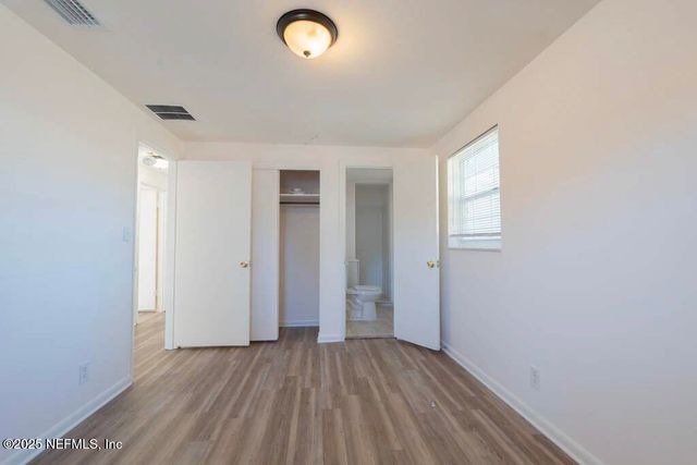 1749 MERIVALE Road S, Jacksonville, FL 32208