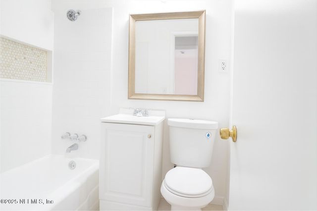 1749 MERIVALE Road S, Jacksonville, FL 32208