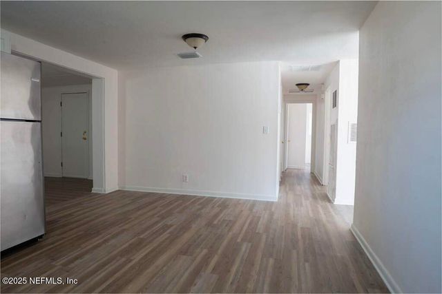 1749 MERIVALE Road S, Jacksonville, FL 32208